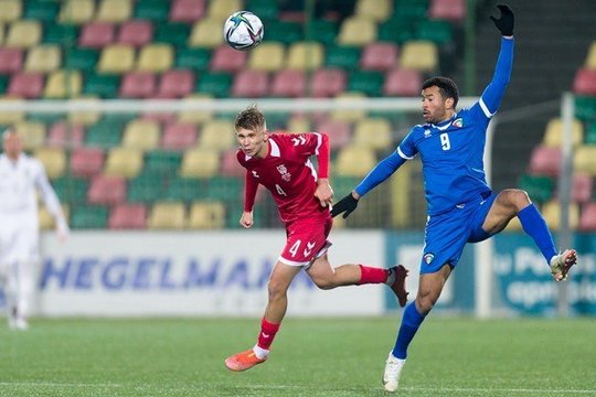 Lietuvos futbolininkai Čekijoje ir Slovėnijoje iškovojo šalies taures
