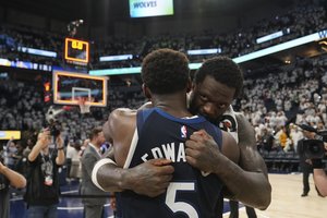 „Timberwolves“ klubas tvirtai žengė į Vakarų konferencijos finalą