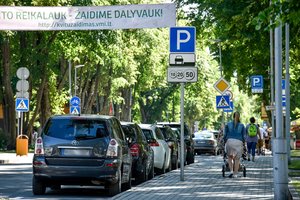 Pamėgtame kurorte įsigalioja vasaros sezono automobilių stovėjimo rinkliavos tarifai