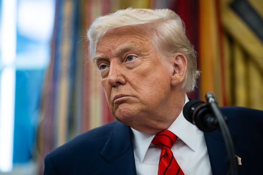 Nereikėtų apsigauti krentančiu D. Trumpo populiarumu: tai tik dalis mozaikos