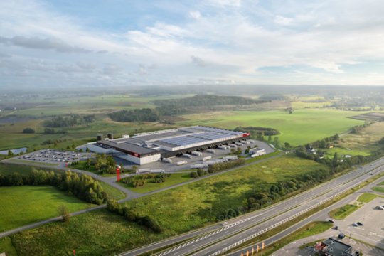 SEB bankas bendrovei „Darnu Group“ suteikė 41 mln. eurų žaliąjį kreditą inovatyvaus logistikos centro Elektrėnuose statyboms