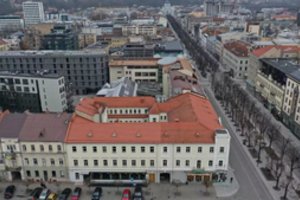 Kaune pagarsėjęs sukčius patyrė fiasko: per susitikimą su namo gyventojais buvo demaskuotas