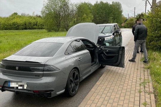 Pasieniečiai kaunietį išlaipino iš automobilio, kurio britų policija pasigedo vos prieš porą savaičių