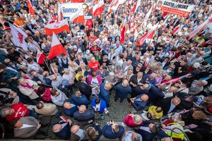 Lenkija įtaria Rusijos kišimąsi į rinkimų kampaniją