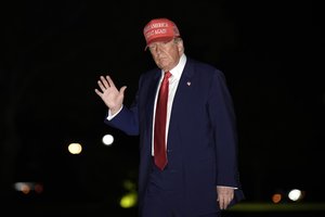 D. Trumpas: kelionė į Artimuosius Rytus verslui gali atnešti iki 4 trilijonų dolerių