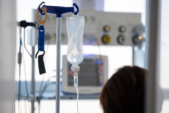 Iš vaistinių dingstant kasdieniam preparatui – pagalbos šauksmas: mano tėvas silpsta akyse