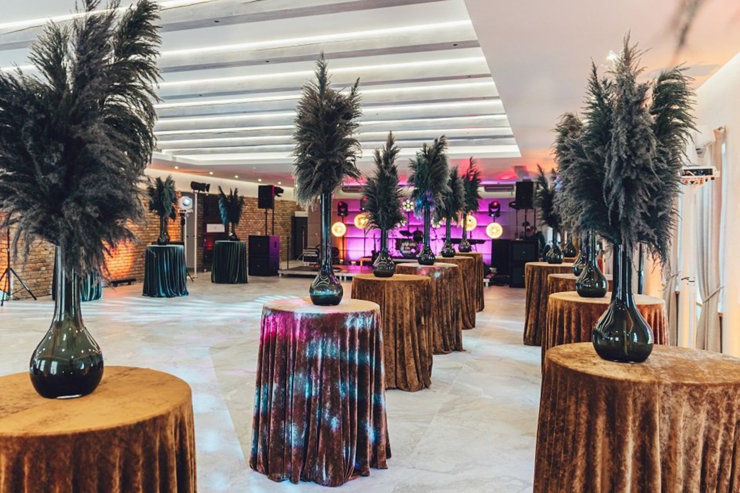 „Karklėnai Resort“ sudaro 3 sodybų kompleksas.