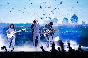 Po vakarykščio triumfo „Katarsis“ vėl žengė į sceną: „Tavo akys“ – Europos žurnalistų lūpose