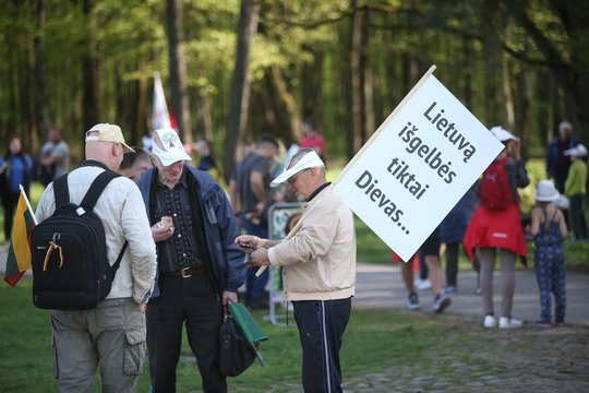 Išsikvėpė ar ruošiasi sugrįžimui? Paaiškino, kur pradingo skambūs protestai