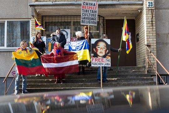 Vilniuje prie Kinijos ambasados surengtas Tibeto rėmėjų piketas