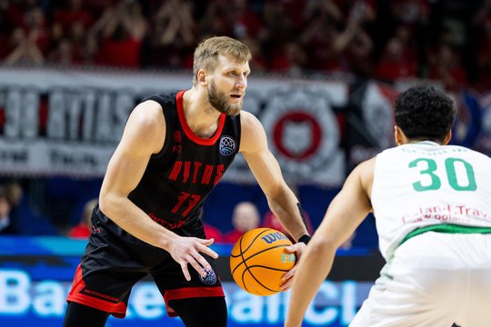 „Rytas“ nelaukia sezono pabaigos – čempionai pranešė apie pratęstą sutartį su gynybos ramsčiu