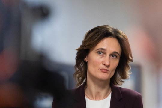 V. Čmilytė-Nielsen tikina – mokesčių paketo svarstymas buvo chaotiškas: valdantieji mėtė pėdas