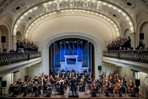 Lietuvos nacionalinis simfoninis orkestras ir M. Pitrėnas skambiai uždarė sezoną