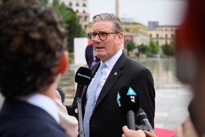 K. Starmeris rengia pirmąjį po „Brexit“ JK ir ES viršūnių susitikimą