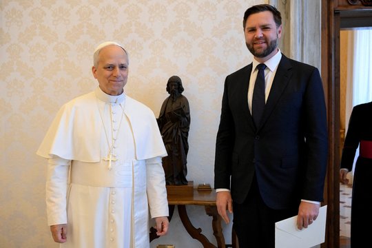 Popiežius Leonas XIV priėmė JAV viceprezidentą J. D. Vance'ą