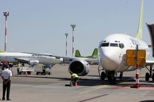 „Reuters“: Lenkijoje sulaikyta į Rusiją gabenta orlaiviams „Boeing“ skirtų padangų siunta