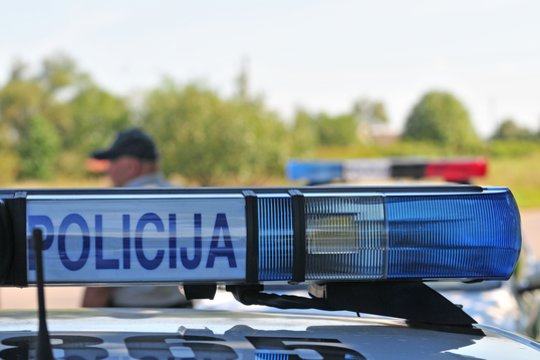 Apsivertusiame automobilyje Šilutės r. rastas mirusio vyro kūnas