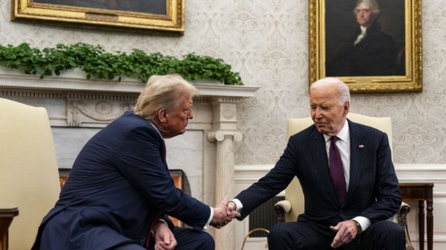 D. Trumpas kursto spėliones dėl nuslėpto J. Bideno vėžio: nustebęs dėl vieno