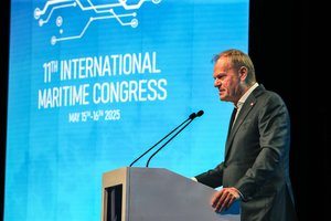 D. Tuskas yra pasirengęs uždaryti sieną, jei Vokietija nuspręstų grąžinti migrantus