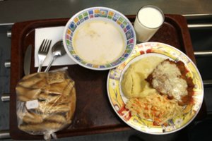 Seimo komitetas pritarė iniciatyvai nemokamai maitinti visus pradinukus