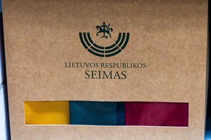 Seimo nariai parlamentinėms lėšoms turės atsidaryti atskirą banko sąskaitą, ataskaitas teikti kas mėnesį