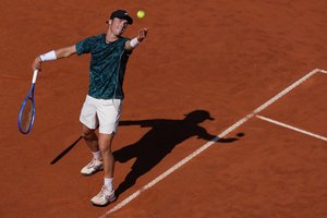 Skrajojantis V. Gaubas Paryžiuje tęsia kovą dėl karjeros aukštumų