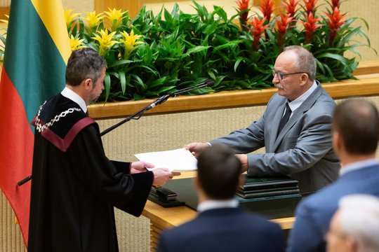 Seimo etikos sargai: P. Dargis pasisakymais apie V. Zelenskį pažeidė politikų elgesio kodeksą