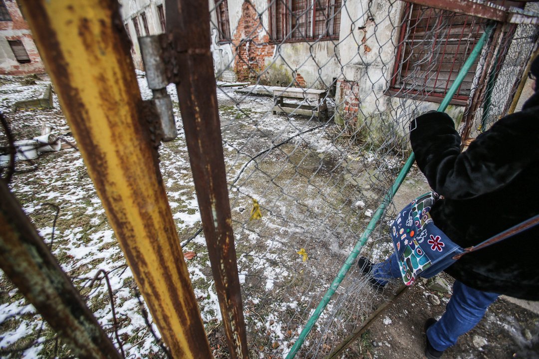 Į apleistus pastatus besiveržiantys paaugliai: problema – ne tik jų elgesys, būtina ieškoti sprendimų