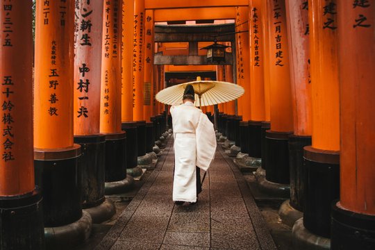 Smunkanti Japonijos jena – rojus turistams: kainos „tirpsta“