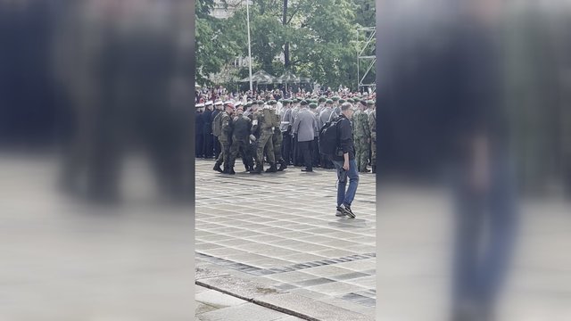 Brigados inauguraciją aptemdė nemalonus incidentas: nualpo vokiečių karys