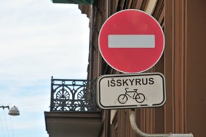 Sostinės centre numatyti dideli eismo ribojimai: tęsis visą savaitgalį