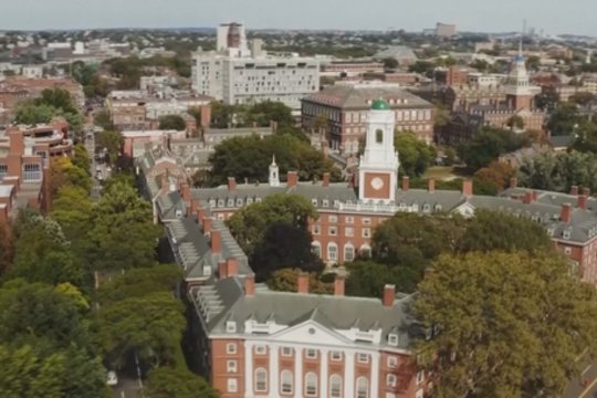 Svajojantiems apie šį universitetą – liūdnos žinios: D. Trumpas atmetė galimybę priimti studentus iš užsienio