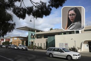 Visą pasaulį sukrėtusią istoriją išgirdo ir Australijos teismas: įtariamoji savo kaltės nepripažįsta