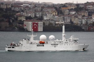 Baltijos jūroje stebėti Rusijos šešėlinį laivyną dislokuotas Prancūzijos karo laivas