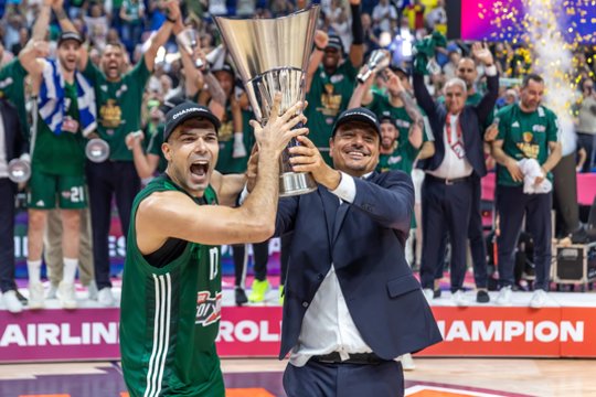 Kas yra kas finalo ketverte – „Panathinaikos“: galingas Atėnų klubas, kuris Eurolygos čempionu nebuvo du kartus iš eilės