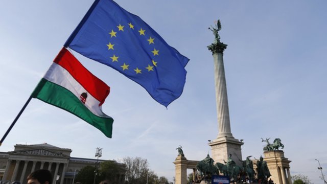 Vengrijai verta sunerimti: ES taryba svarstys iš šalies atimti balso teisę