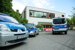Policija ieško Berlyno mokykloje klasės draugą padūrusio paauglio