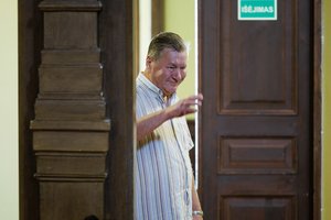 Žiniasklaida: buvęs kariuomenės vadas V. Tutkus buvo išmestas iš karių motociklininkų klubo