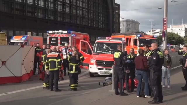 Daugėja sužeistųjų po kraupaus išpuolio Hamburgo geležinkelio stotyje: skelbiama apie 18 nukentėjusiųjų