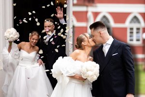 Susituokė grupės „Bernužėliai“ narys Nerijus Liubertas ir jo mylimoji Ieva: „Jaučiamės tvirtai“