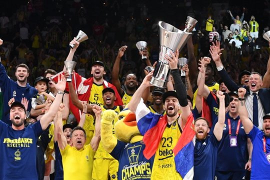 Šaro ir „Fenerbahce“ triumfas: kokią premiją gaus naujieji Eurolygos čempionai?