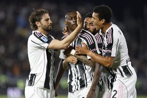 „Juventus“ įšoko į Čempionų lygos traukinį