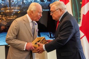 Karalius Karolis III atvyksta trumpo vizito į Kanadą, kad primintų kam ji priklauso
