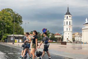 Sinoptikė įspėja apie permainingą gegužės pabaigą ir kokia bus vasaros pradžia