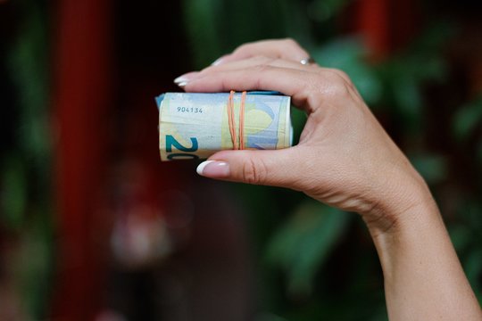 Didžiausias algas balandį mokėjusios įmonės: viena ženkliai išsiskyrė