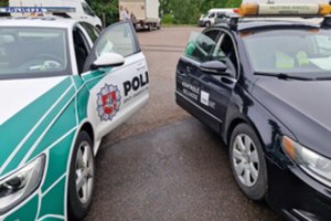 Kauno pareigūnams įkliuvusi jauna vairuotoja į alkotesterį pūstelėjo 2 prom.