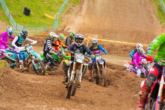 Lietuviai kovoje su Baltijos elitu: motokroso čempionato startas pažymėtas adrenalinu ir švente