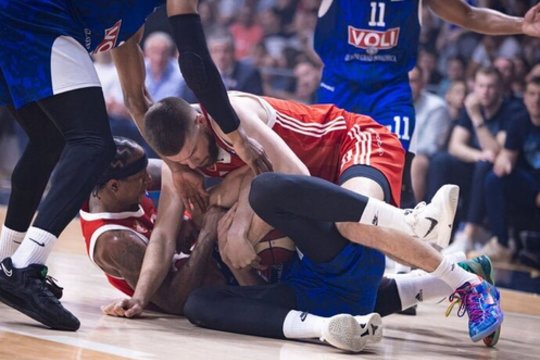 Chaosu virtusiame mače – įvykių sūkuryje atsidūręs R. Giedraitis ir „Crvena Zvezda“ sutriuškinimas