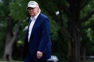 D. Trumpas yra tikras, jog laimės ginče su „labai antisemitiniu“ Harvardo universitetu