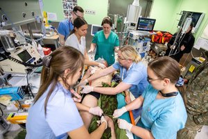 Dešimt metų priešakinėse linijose: skubiosios medicinos evoliucija Lietuvoje